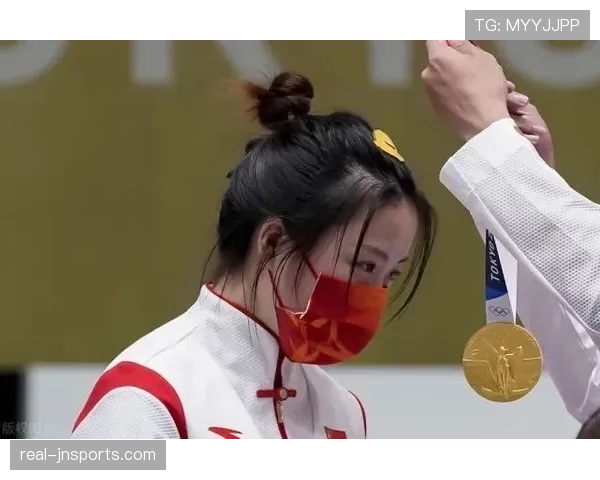 杨倩平时居然这么接地气，简直不像拿过奥运金牌的姿态！